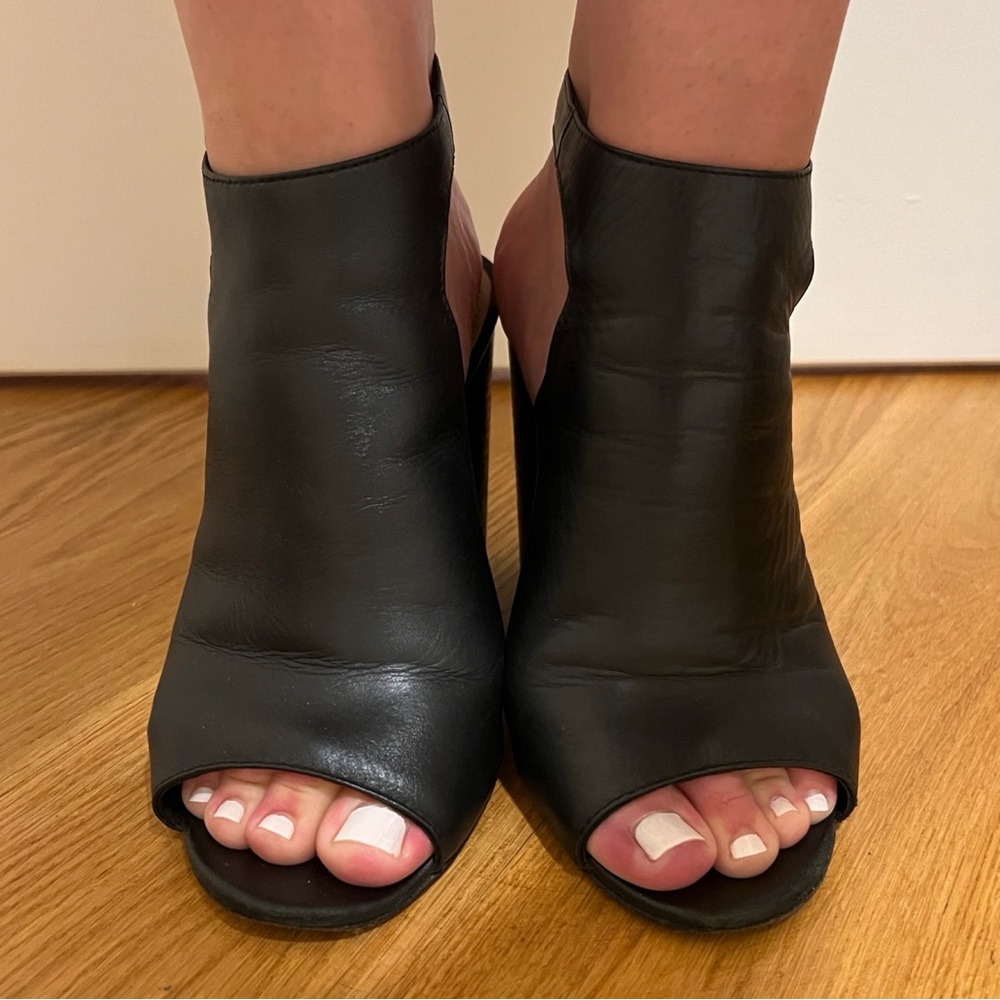 Tory Burch Grove Open Toe Ankle Boot (leather)
